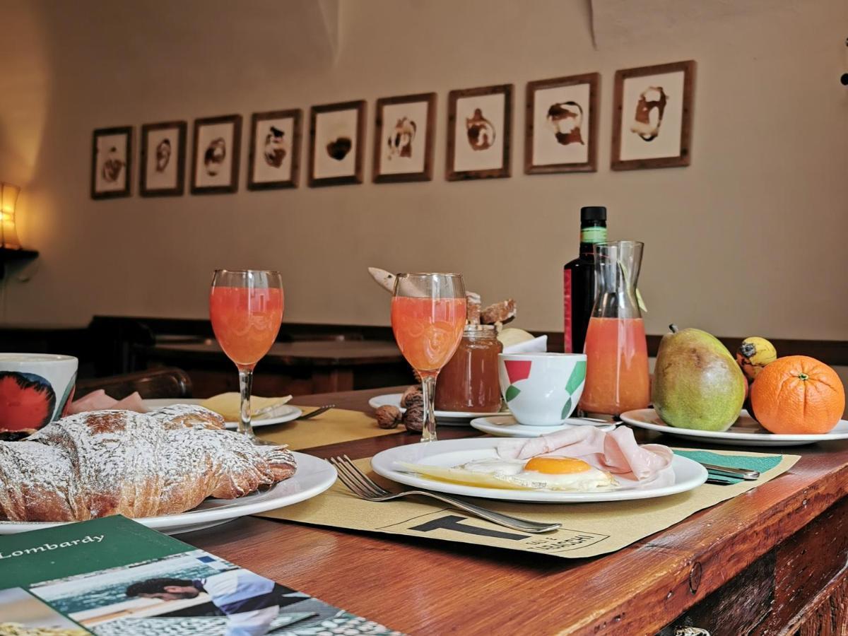 Alla Torre Del Barbarossa B&B Foresteria 만델로델라리오 외부 사진