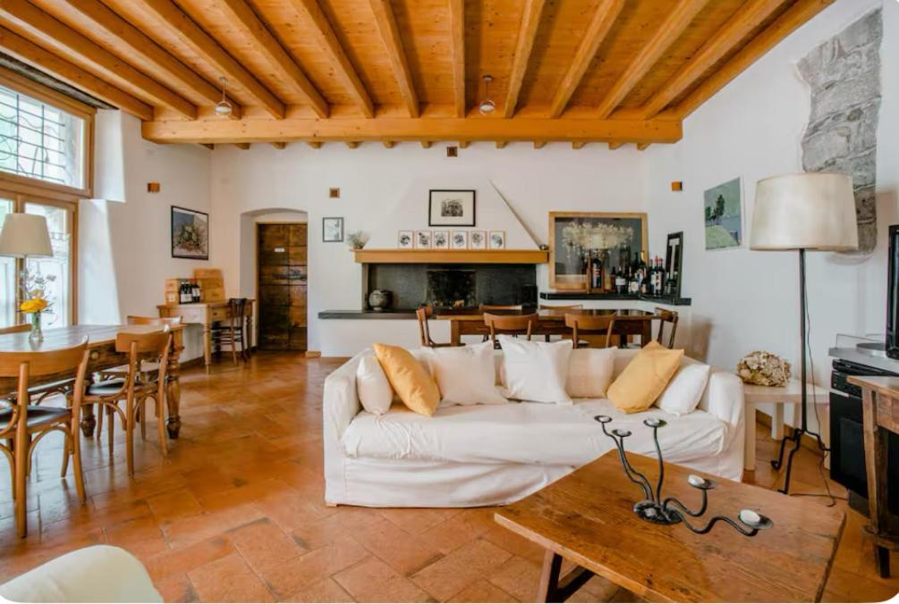 Alla Torre Del Barbarossa B&B Foresteria 만델로델라리오 외부 사진